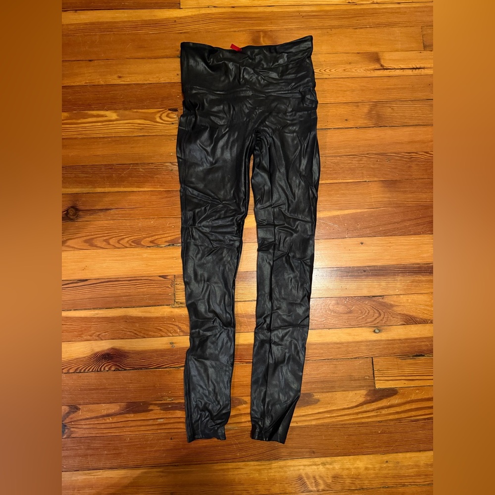 SPANX faux leather leggings size medium